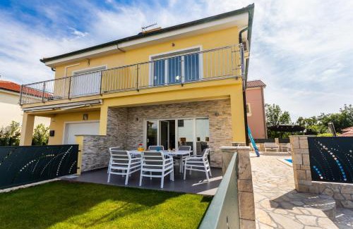 Klimno Villa | Villa Oasis
