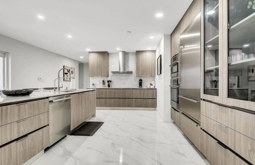 Pinecrest House | Villa Oasis w/Heated Pool,Sauna & BBQ & Pool Table