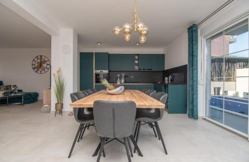 Sevid Villa | VILLA OCEAN BREEZE with pool