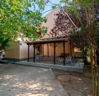 Ipsos Apartment | Villa Olive apartments