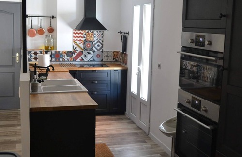 Saint-Cannat Villa | Villa on landscaped grounds with large swimming pool
