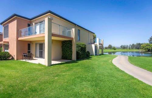 Lovedale Apartment | Villa On The Green
