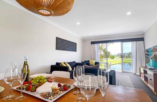 Lovedale Apartment | Villa On The Green
