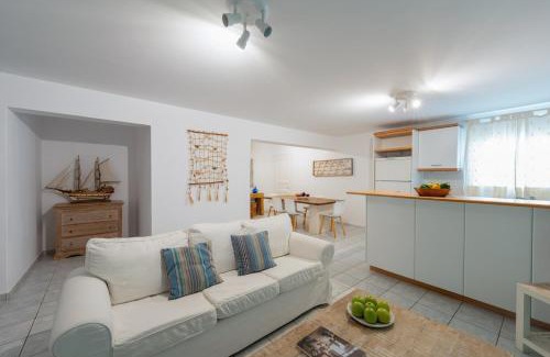 Kalafatis Villa | Villa Orea Beachfront by Mykonos Mood