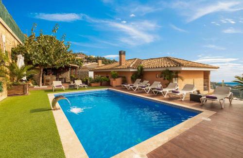 Lloret de Mar House | Villa Origami