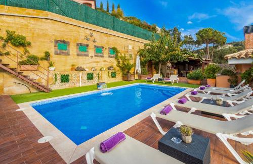 Lloret de Mar House | Villa Origami
