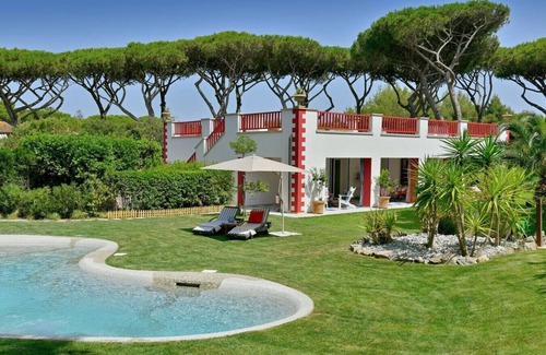 Marina di Bibbona Villa | Villa Palma luxury detached house with direct access to the beach