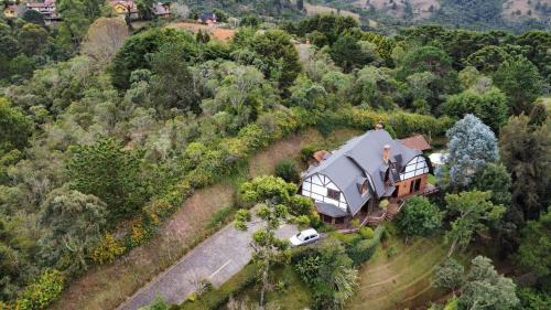 Campos do Jordao Bed & Breakfast | Villa Panorama
