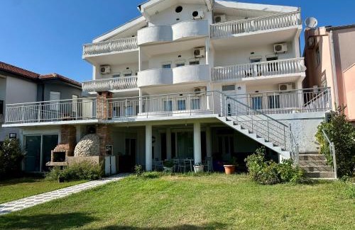 Ulcinj Apartment | Villa Paris