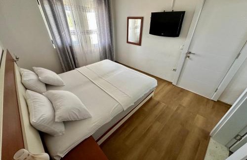Ulcinj Apartment | Villa Paris