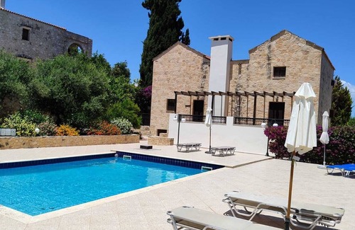 Douliana Villa | Villa Penelope Crete Retreat for up to 12 Guests
