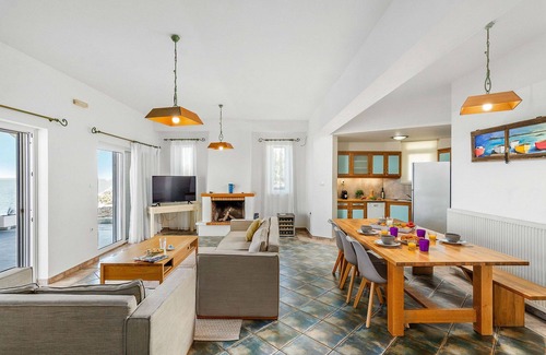 Stavros Villa | Villa Penelope – Seafront Bliss & Sunset Views