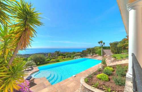 Vallauris Villa | Villa Pertuades Villa with amazing sea view and swimming pool
