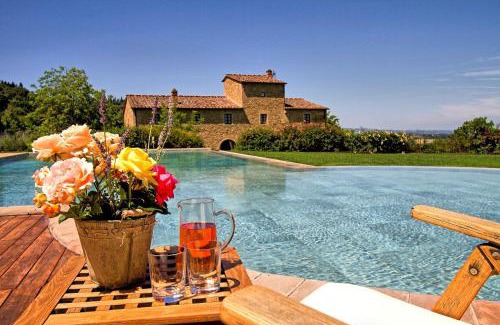 Petrognano Villa | Villa Petrognano by PosarelliVillas