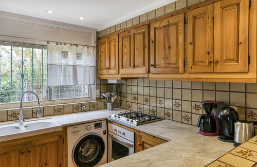 Sant Pere Pescador Villa | Villa "Playa" with Shared Pool & Wi-Fi