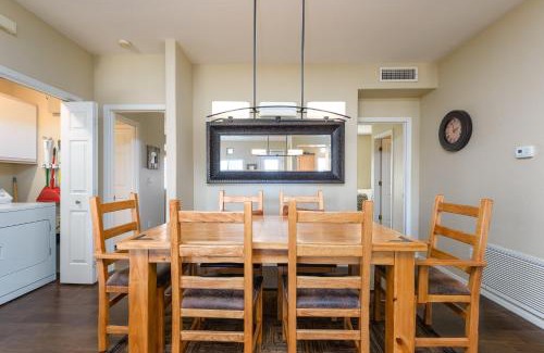 North Scottsdale Apartment | Villa Raintree