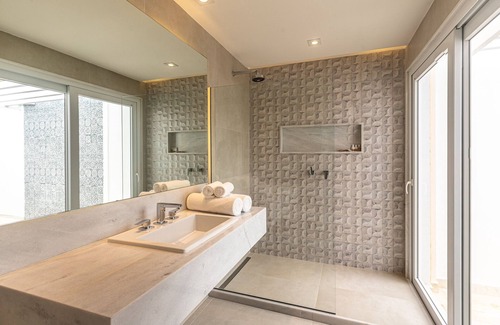 Village da Ferradura Hotel | Villa Raphael