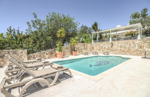 Apra Villa | Villa Redonda
