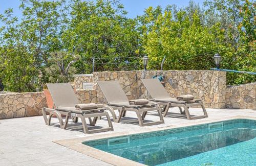 Apra Villa | Villa Redonda