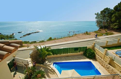 L'Ampolla Villa | Villa Reggia
