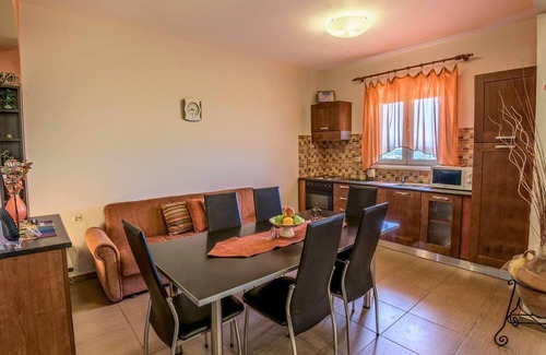 Sfakaki Villa | Villa Rethymno - Three Bedroom Villa, Sleeps 6