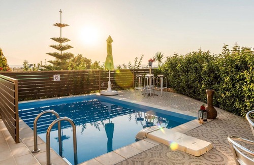 Sfakaki Villa | Villa Rethymno - Three Bedroom Villa, Sleeps 6