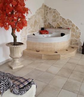 Taranto Villa | Villa Rhaele