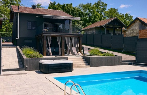 Popovaca Villa | Villa Robinia Hill Residence by Villas Guide