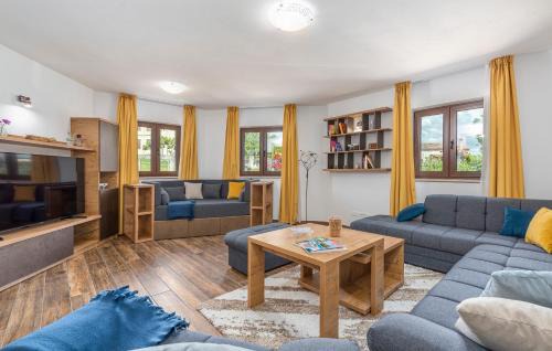 Nova Vas Apartment | Villa SA-RA