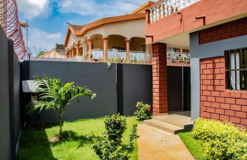 Lome Villa | Villa Saint Michel