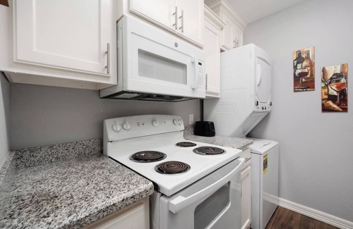Brownsville Condo | Villa San Basilio 3 Loft-Pool, Hot Tub, Gym & Golf