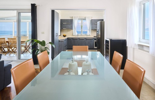 Crveni Vrh Villa | Villa Sarah - Exclusive Beachfront Property