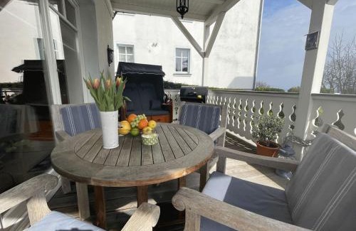 Sassnitz Villa | Villa Seestern - Ferienhaus mit Meerblick