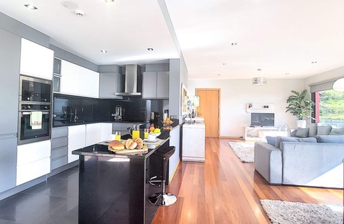 Estreito da Calheta House | Villa Serramar by LovelyStay