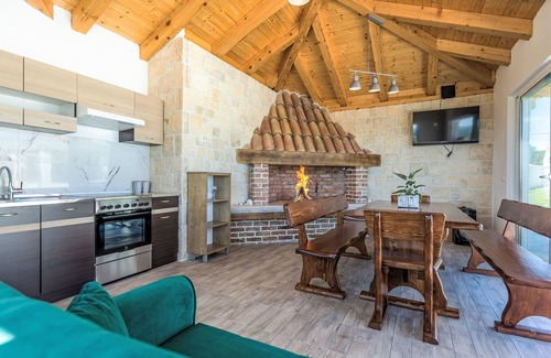 Gornji Zemunik House | Villa Šime by Interhome