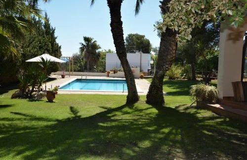 Vilanova I la Geltru Villa | Villa Sitges Colibri at 10 min Walk Beaches - Center City Amaizing Garden Pool XXL Private Tenis Piste