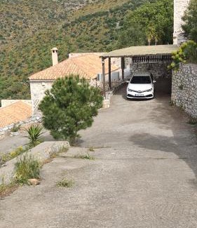 Areopoli House | Villa Smaragda