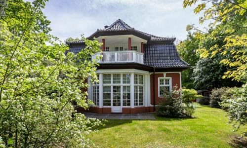 Ostseebad Ahrenshoop Apartment | Villa Sonnenfrieden 01