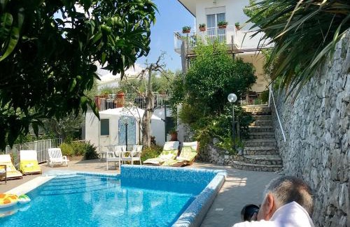 Sorrento Villa | Villa Sorrento Flats
