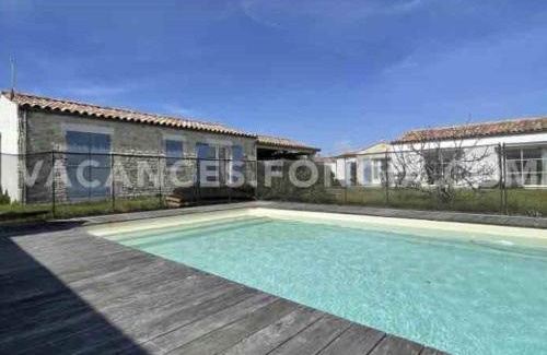 Saint-Denis-d'Oleron House | Villa spacieuse avec piscine privée, WiFi gratuit et jardin clos, à proximité de la mer et du centre-ville - FR-1-246A-279