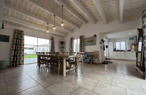 Saint-Denis-d'Oleron House | Villa spacieuse avec piscine privée, WiFi gratuit et jardin clos, à proximité de la mer et du centre-ville - FR-1-246A-279