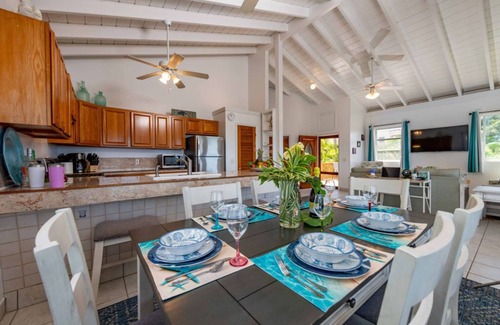 Estate San Soucci Villa | Villa Sugarapple: 2 King BR, AC, pool, near beach and town
