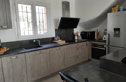 Trans-en-Provence House | Villa sur Jardin Clos, Piscine et Terrasses, 7 Couchages, Environnement Calme