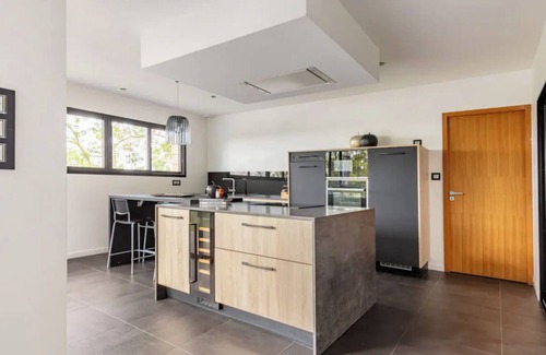 Seiches-sur-le-Loir Villa | Villa Sweet Home & Spa Charm Calm Conviviality a True Haven of Peace