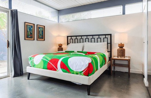Uptown Design District House | Villa Taylor