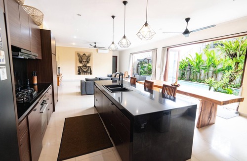 Dewi Sri Villa | Villa Tepi Sungai