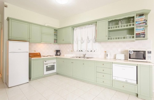 Katavolos Villa | Villa Thalassa - Three Bedroom Villa, Sleeps 7