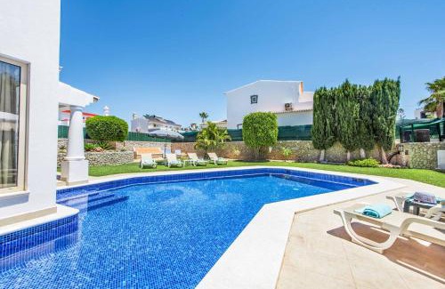 Castelo Villa | Villa Tilia