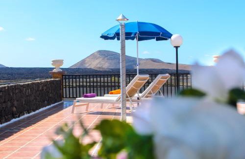 Mancha Blanca Villa | Villa Titán