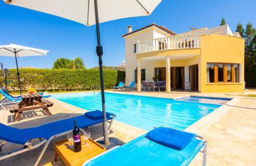 Argaka Villa | Villa Tsikkos Tessera